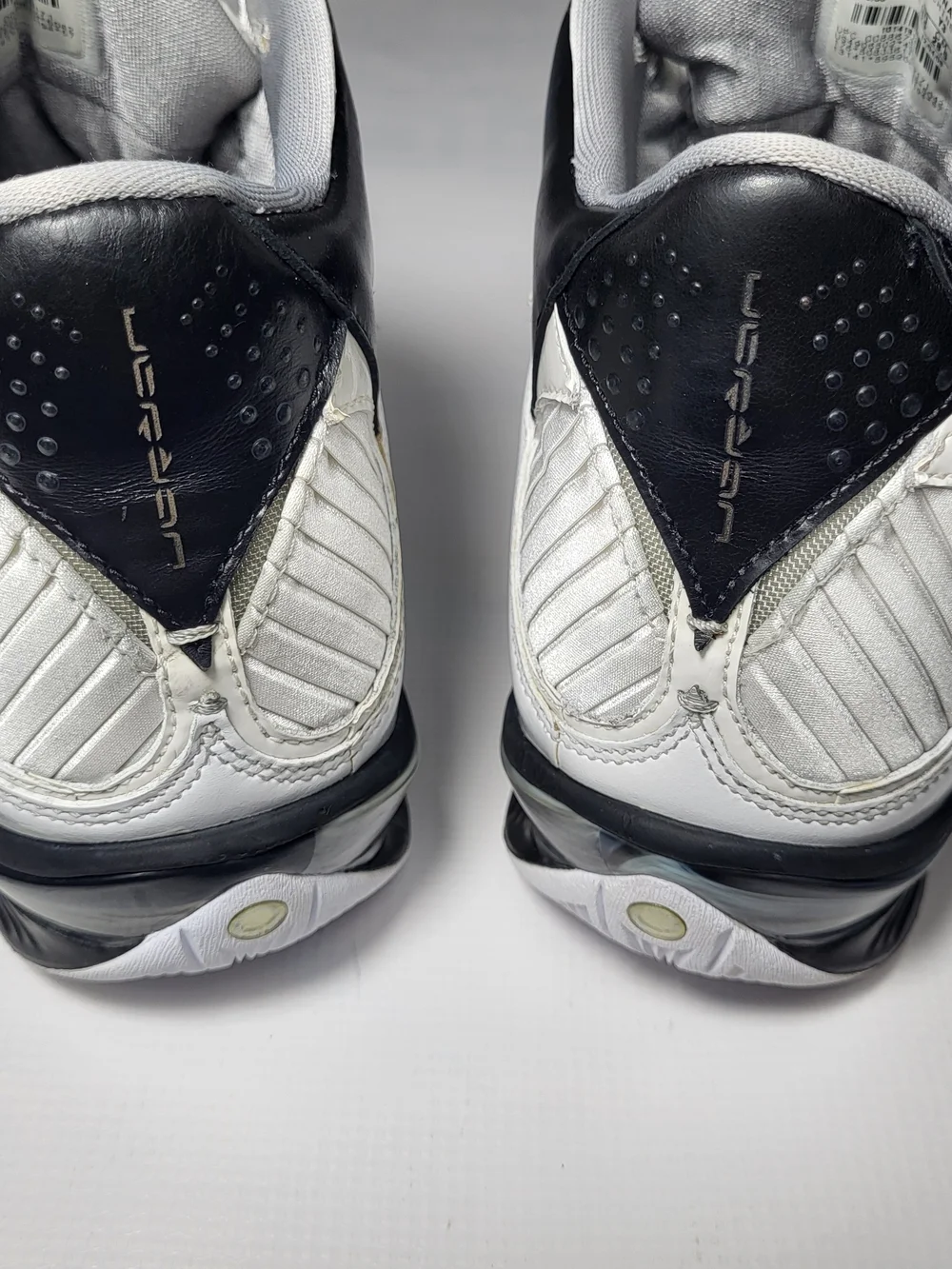 RARE 2009 Air Jordan White Metallic Silver Black Men’s Size 10.5 –343084 Jumpman